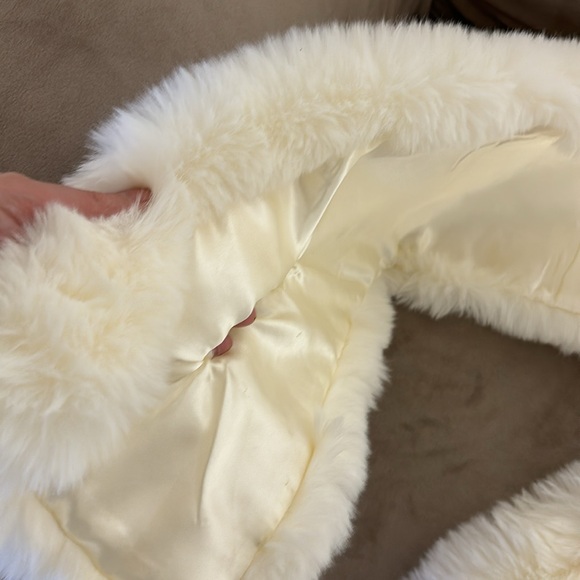 Bundle Faux Fur scarf 🧣& Trapper Hat -Ivory - Picture 14 of 17